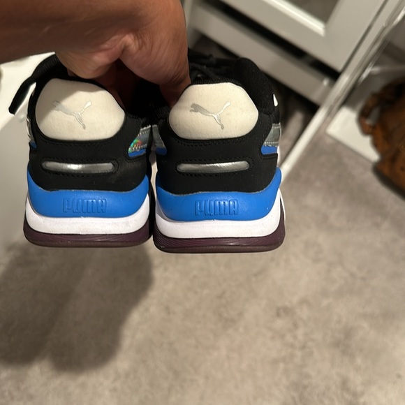 Used - Picture 2 of 6